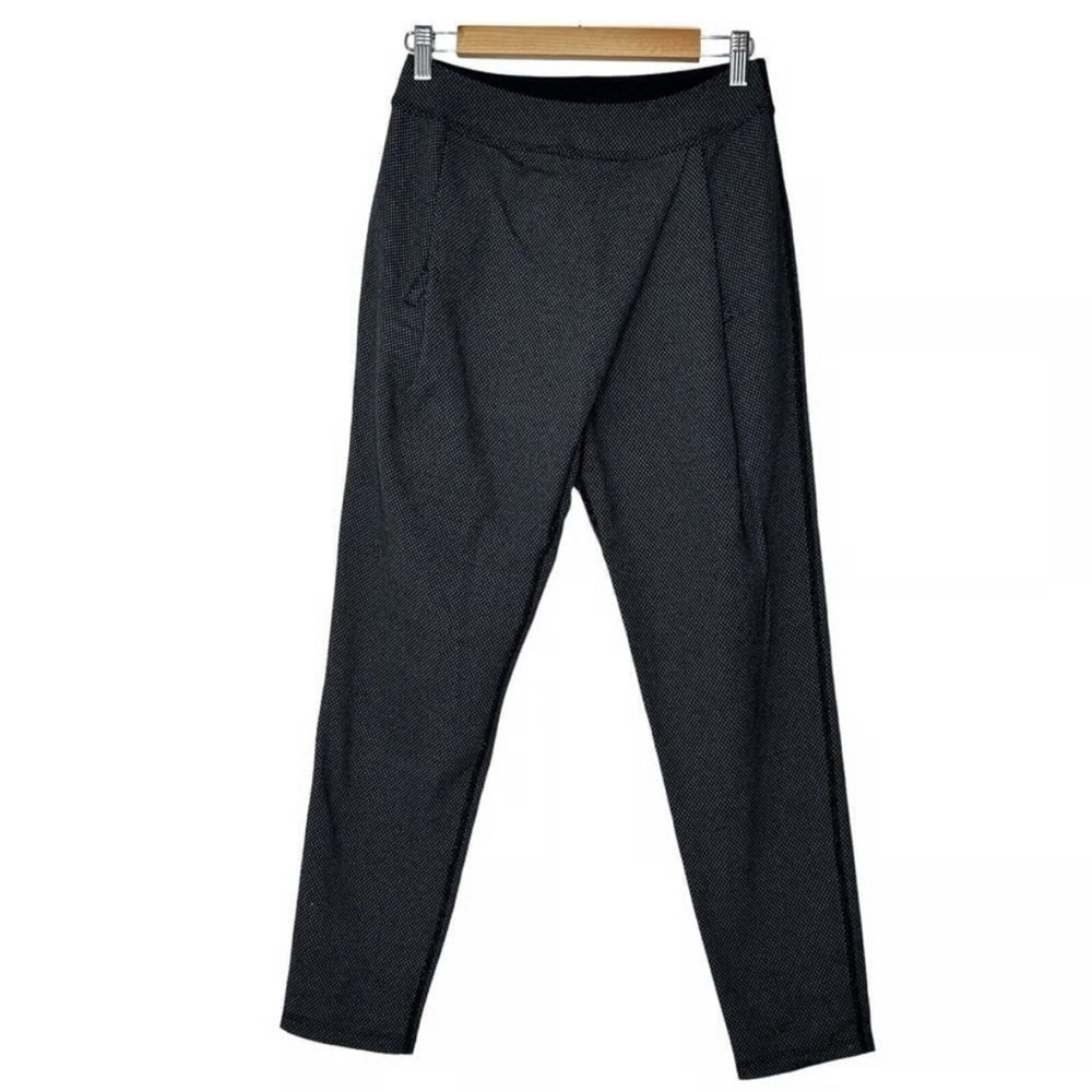 Lululemon Pleated Pants Size 6